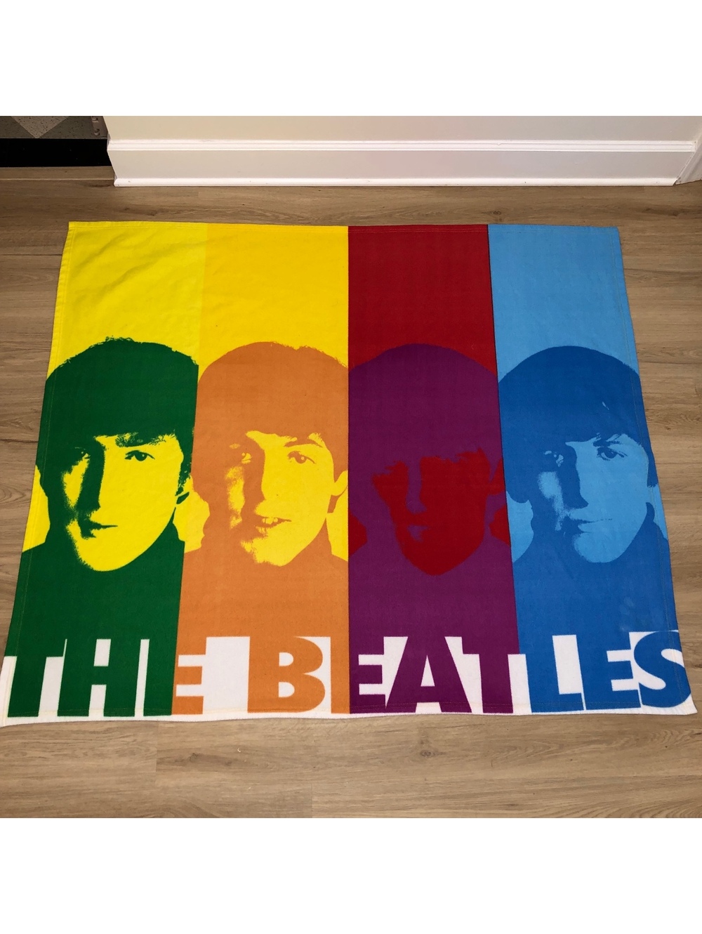 VINTAGE Y2K THE BEATLES THROW BLANKET RAINBOW APPLE 50” x 60”